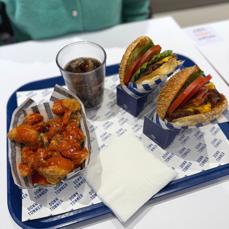  천안신세계백화점 맛집 푸드코트 신부동 수제버거 다운타우너 혼밥 추천