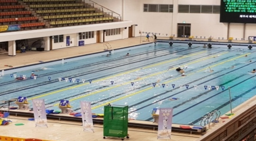 제주종합경기장 실내수영장 50m 8레인