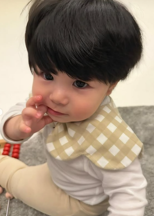   심형탁 아들 하루, 9개월인데 머리숱이 이렇게 많다니?!