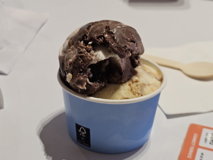  서울역 디저트 맛집, 줄 서서 먹는 힙한 아이스크림 가게 '벤슨 서울역' (메뉴 추천)