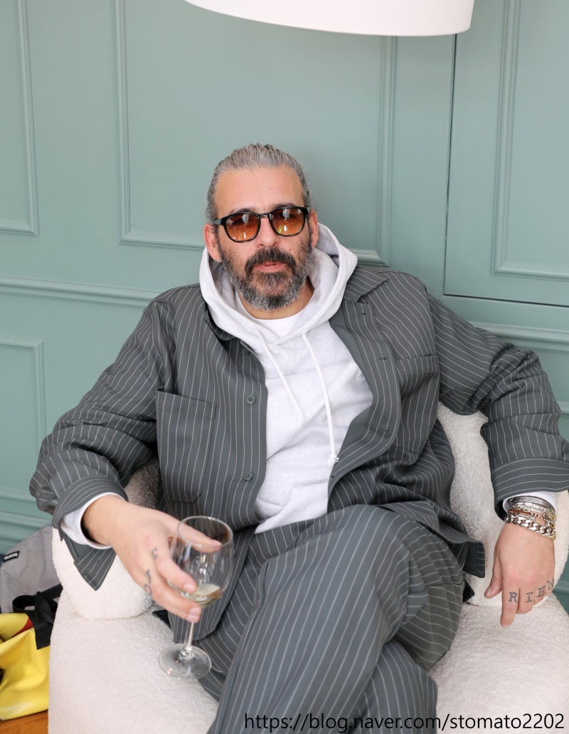 인터뷰11 - 라자르 스튜디오(Lazare Studio) 알렉산드르 카통 By 안경 쓴 거북이 : 네이버 블로그