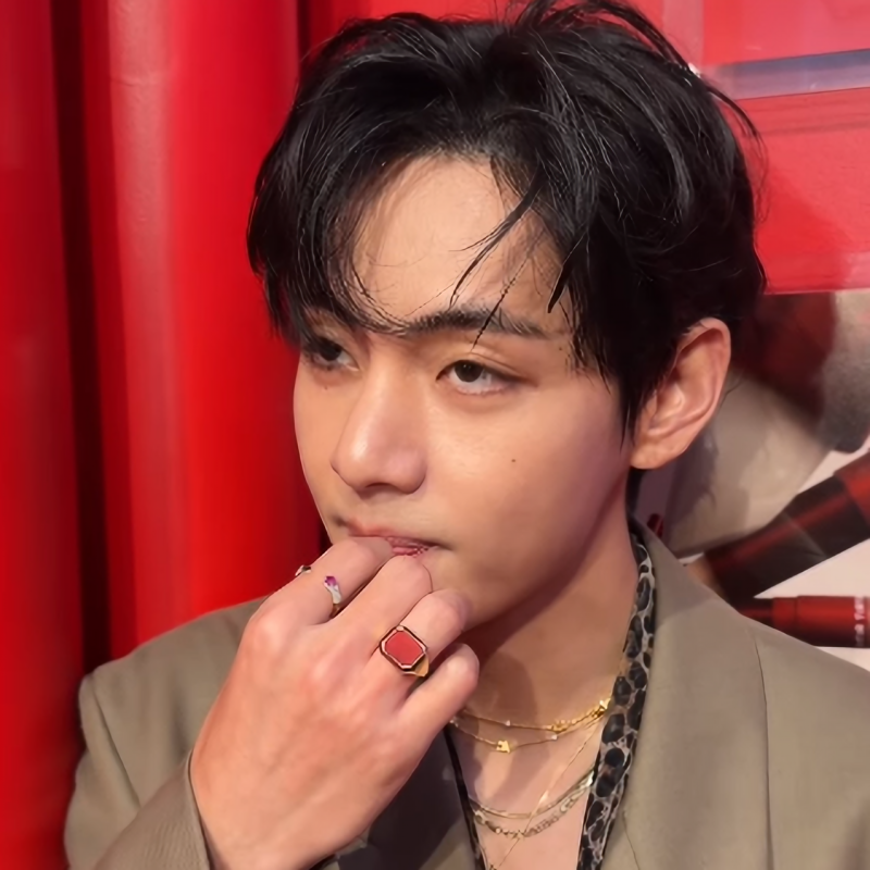 파나쉬 BTS 뷔 목걸이 반지 패션 완벽 분석