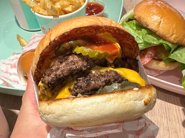  시드니 햄버거 맛집 베티스 버거 서큘러키점