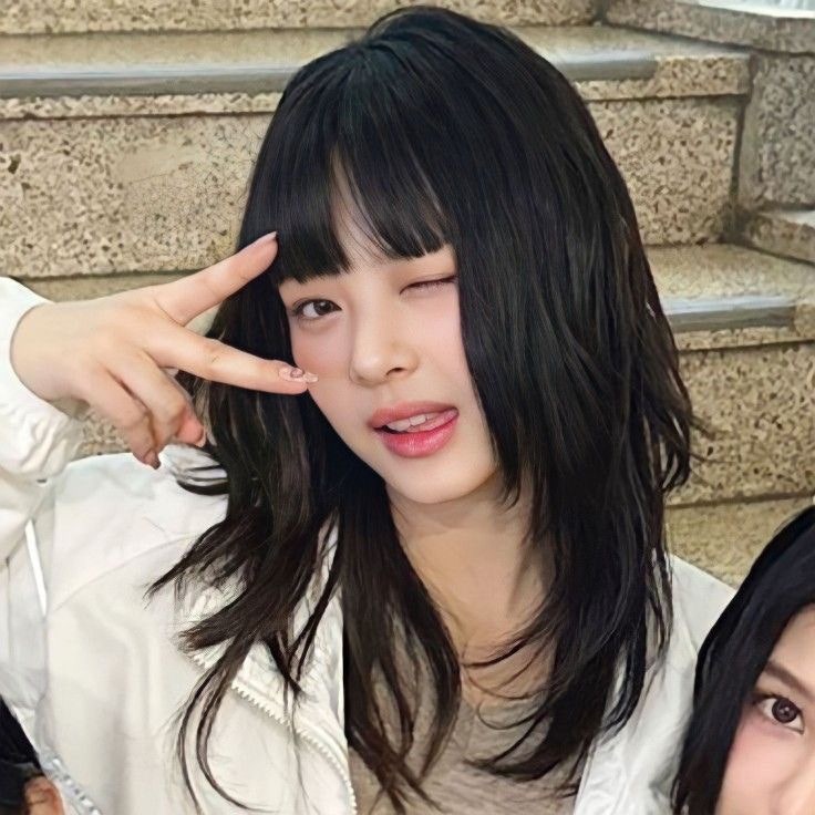 美金駅美容室 / ククミム美金駅店 | NewJeans ハニのミディアムボブレイヤーカット