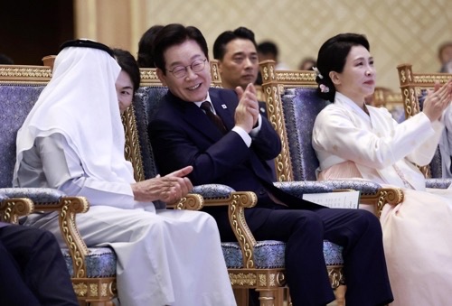 UAE 오찬장에서 울려 퍼진 ‘울고 넘는 박달재’… 그 순간의... 