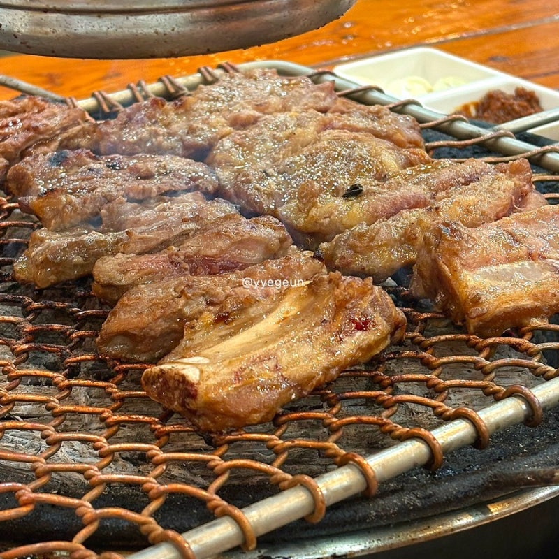 • 박대감화로구이 단계본점 : 구워주는 원주 돼지갈비 맛집