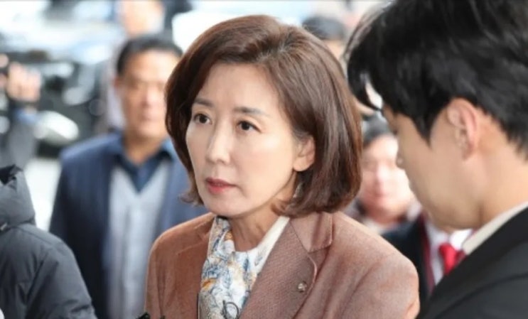 [속보] 국회 '<b>패스트트랙</b>... 2400만원,송언석·황교안 등 <b>벌금형</b>