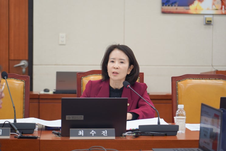 뒷전, 정쟁은 앞장 … 김민석 총리가 <b>국정</b> 난맥을 자초하고 있다.