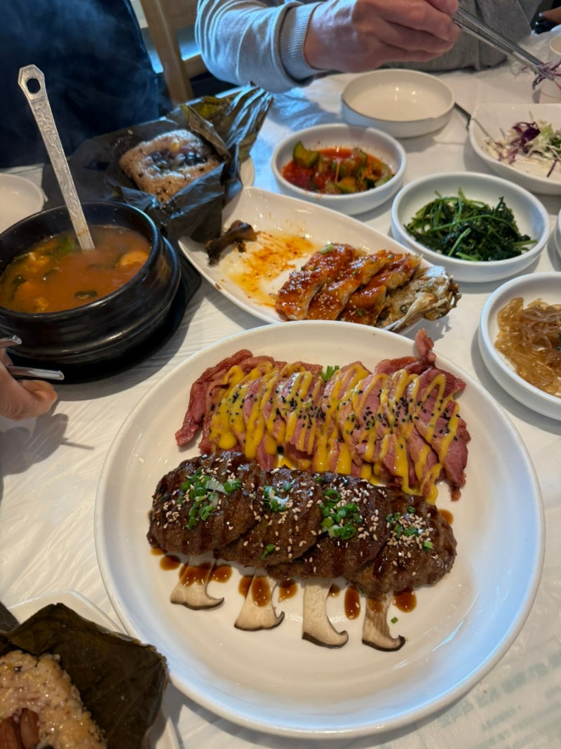 부여 맛집 백제궁 수라간 연잎밥 한정식 백제문화단지 가족식사