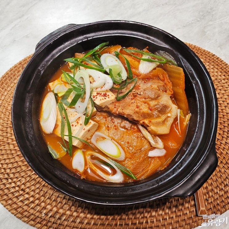  초간단 돼지목살 김치찌개 레시피 간단하고 맛있게 돼지고기 김치찌개 끓이는법