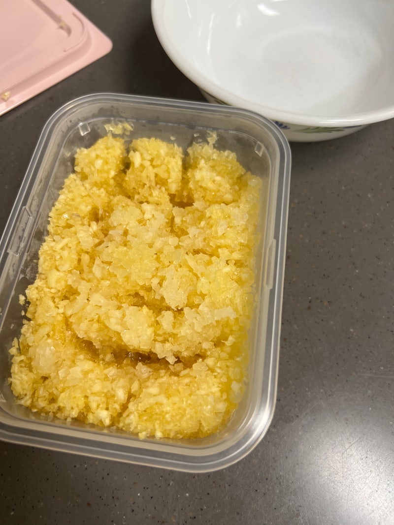 수육 맛을 완벽하게 살려주는, 새콤달콤 마늘소스 레시피! (오늘의 밭 국내산 마늘로 더 깊은....