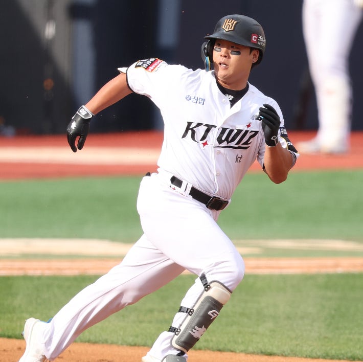 강백호, MLB행 포기하고 한화와 100억 계약…KBO FA 시장 뒤흔든 ‘최대 반전’