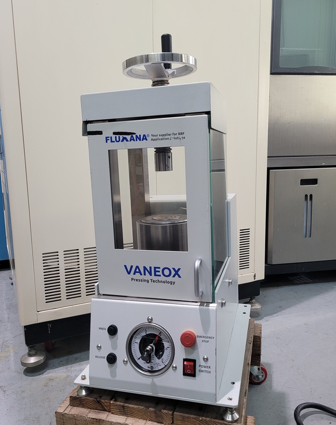  반자동 펠렛프레스 Vaneox PR-25A