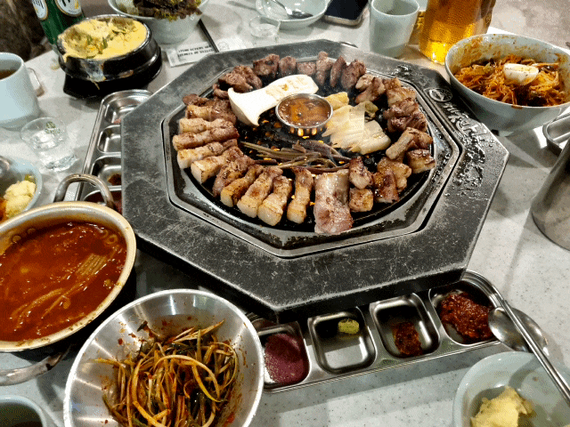  두정동 삼겹살 제줏간 아이와 함께 가기 좋은 고기집