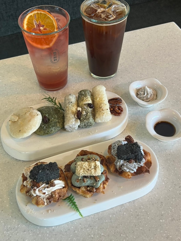  상동카페 떡기리 떡카페인데 크로플도 맛있는 감성 카페