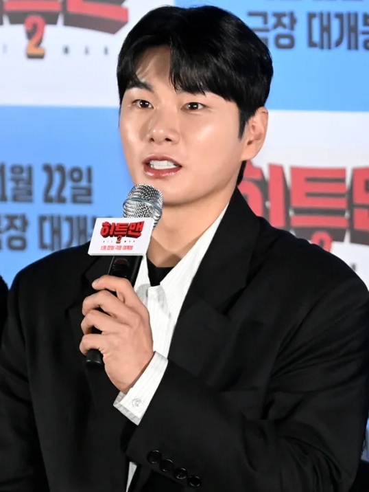 <b>이이경</b>, 직접 입 열다... 울화 치밀어, ‘놀뭐’는 <b>하차 권유</b>였다”
