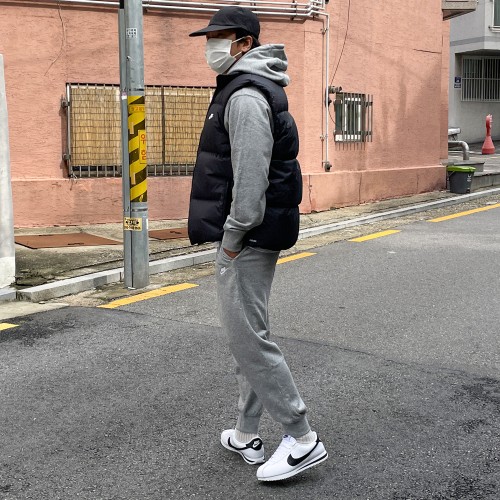  조끼 하나로 겨울 코디가 완성돼요