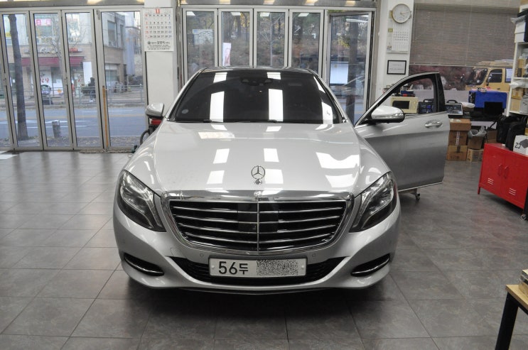  벤츠 S-class 코드명W222 전기형 NTG5커맨더오디오 도난 경보가 작동 중 입니다. MB 워크샵을 방문하십시오. 전원고장 블랙아웃 메인보드 수리