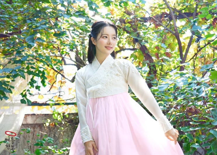  고급한복대여 자신감 이끌어내는 임팩트랄까요?