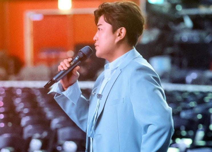 <b>김호중</b>에게 4천만원 요구한... 인정...중징계 및 형사<b>고발</b>"