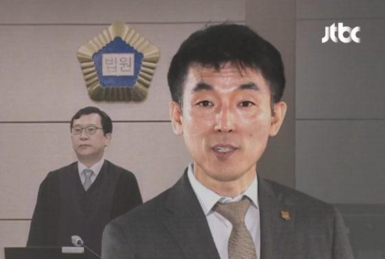 감치 <b>김용현</b> 변호인 이상하 <b>변호사</b> 프로필 및 유튜브에서... 