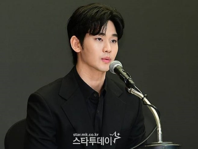<b>김수현</b> '품위 유지 위반' 논란 확산! 화장품 광고주, 배상액... 