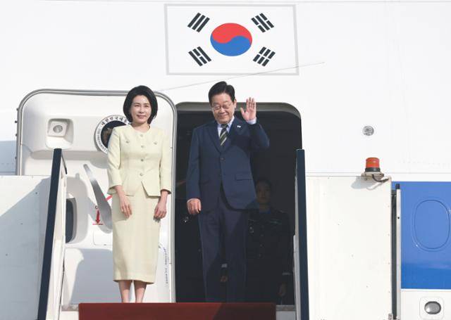 <b>이재명</b> 대통령, <b>G20 정상회의</b> 참석차 남아공 도착