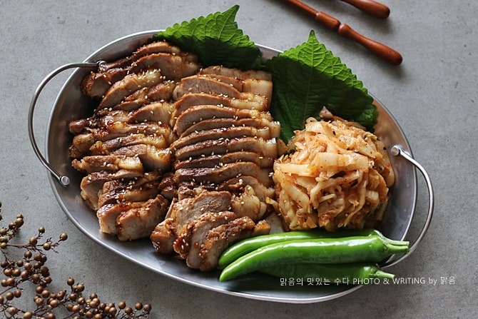 돼지수육 삶는법, 간장코팅 저수분 수육 삶는법 돼지 앞다리살 요리 레시피 : 네이버 블로그