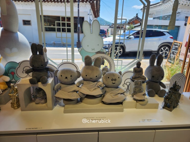  경주 1박2일 뚜벅이 여행 2일차 / 불국사, 황리단길, 미피스토어, 족욕카페, 황남빵 여기저기