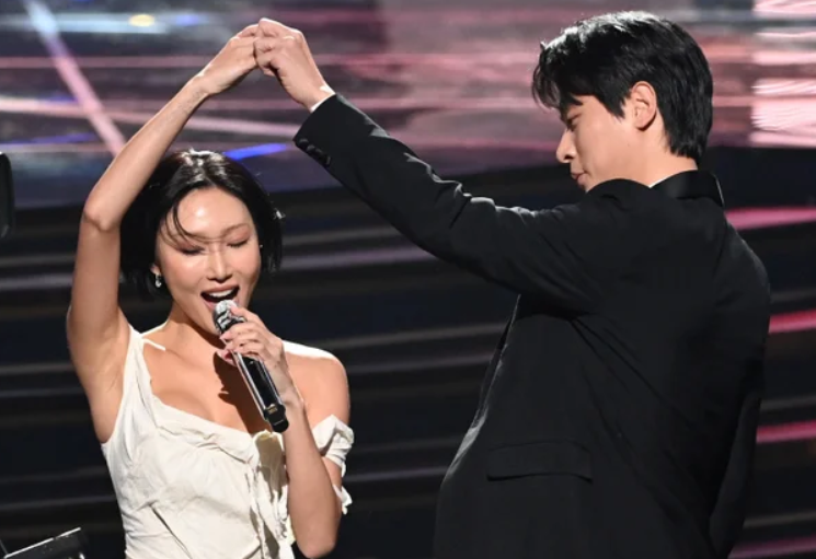 청룡영화상 무관에도 '진정한 주인공'은 박정민… 화사 무대 1분 등장으로 '멜로 장인' 등극....