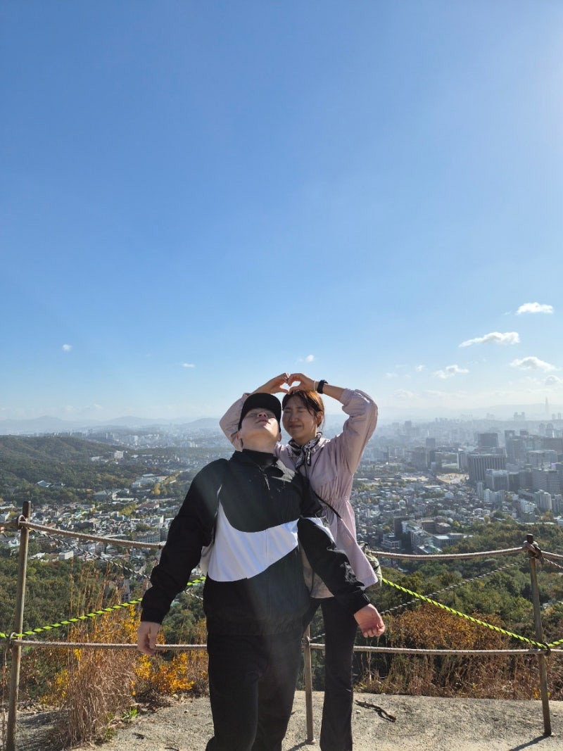 [11월 일상] 더 늦기전에 가을 만끽 인왕산 단풍 데이트 :: 연희김밥 | 인왕산 | 서촌 테일러....