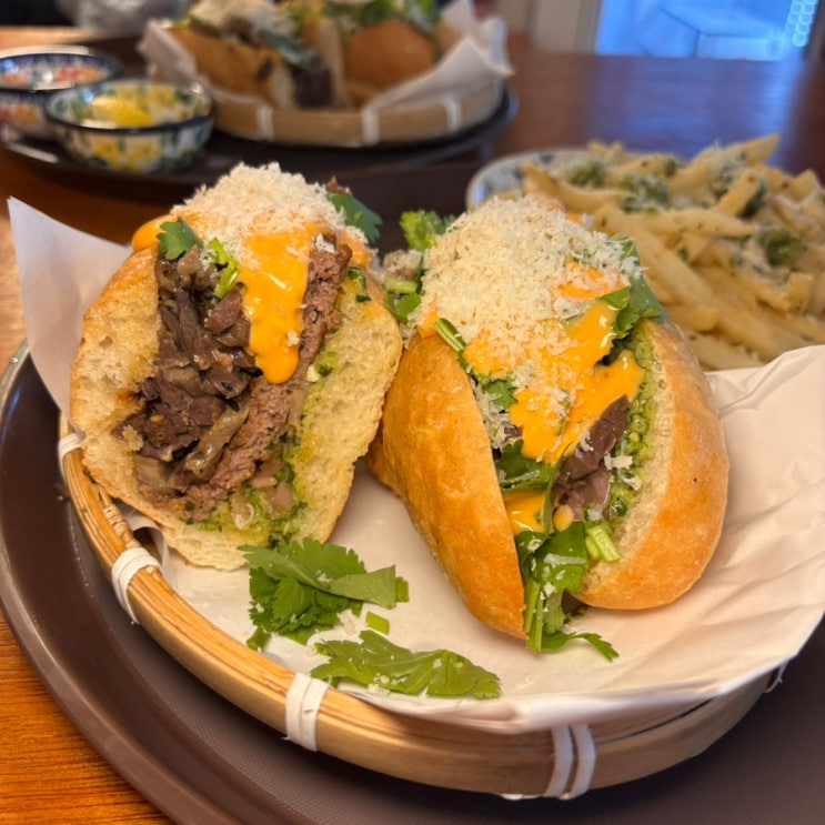  북성수 맛집 Tico 띠꼬 성수 식스센스 내장 샌드위치 직접 다녀옴