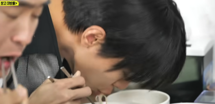 <b>놀뭐</b> <b>이이경</b> 면치기 놀면뭐하니 제작진 사과 고소장 접수 <b>하차</b>... 
