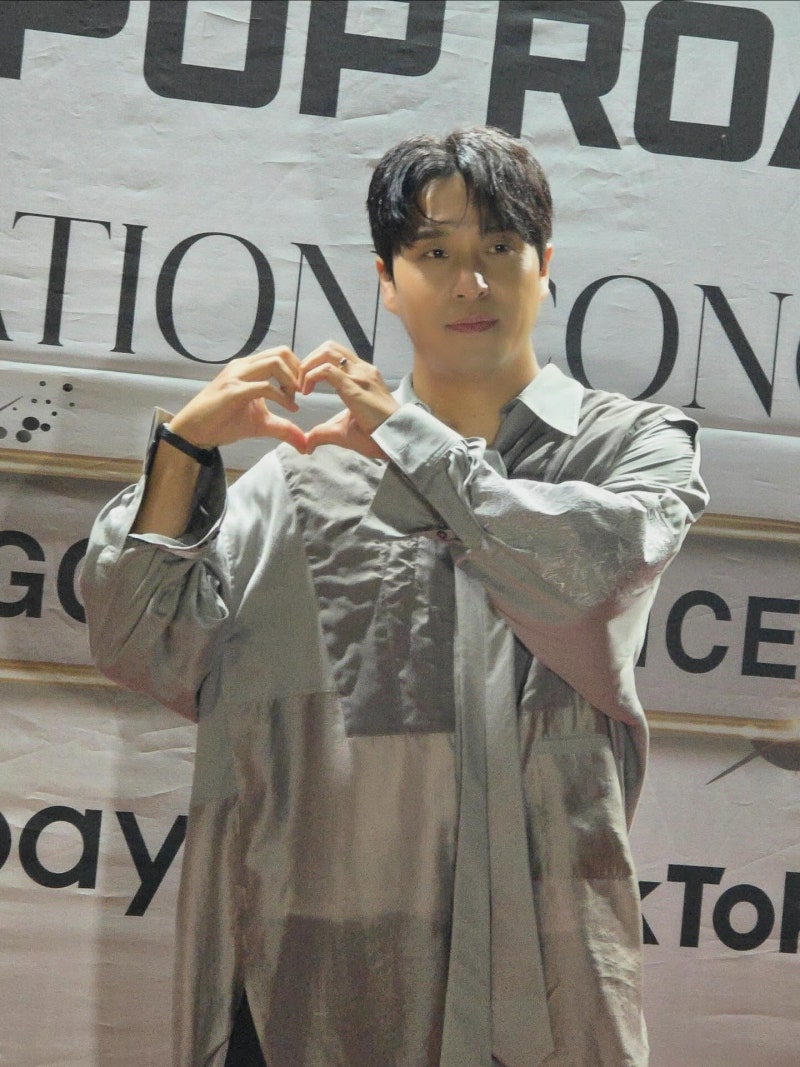 먼데이 키즈 이진성 프로필 나이 가을 안부로 돌아온 강철 성대, 아내와의 10년 연애와 세 자....
