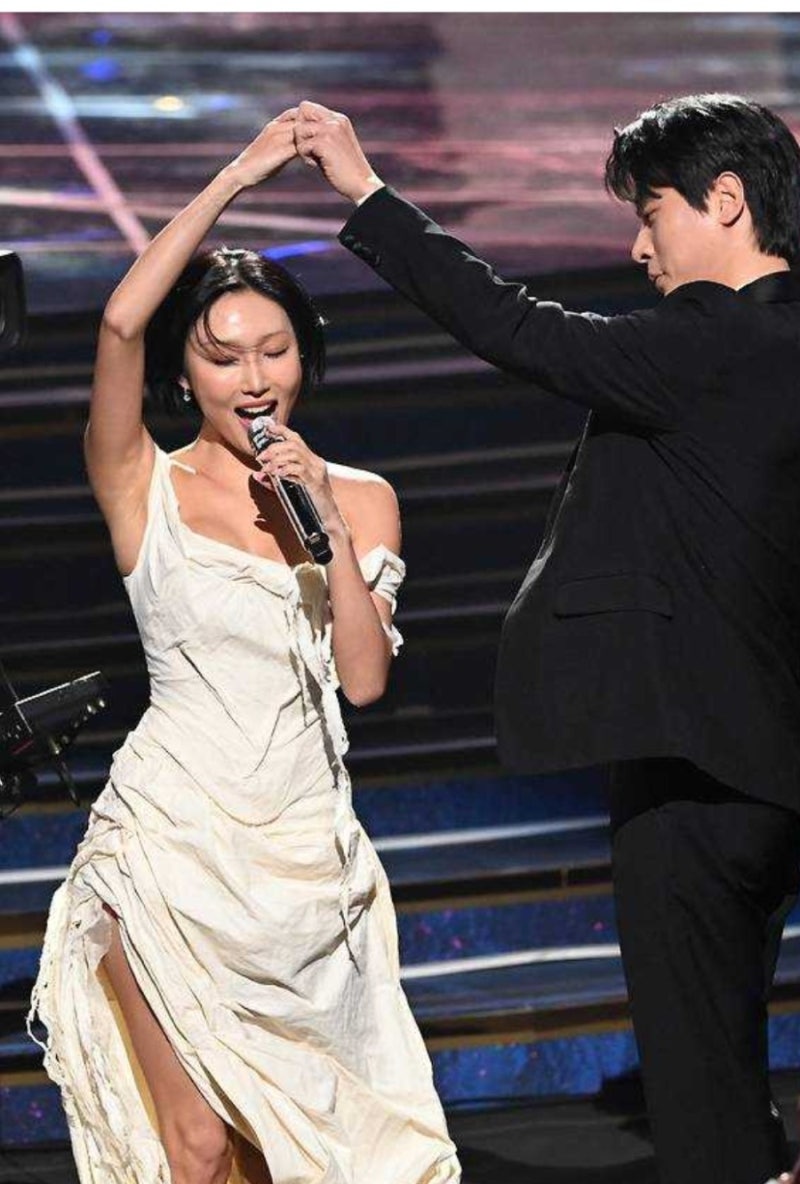 박정민 화사 청룡영화상 무대 굿굿바이 역주행 핫이슈 배우 멜로 요청 러브라인 인스타 프로....