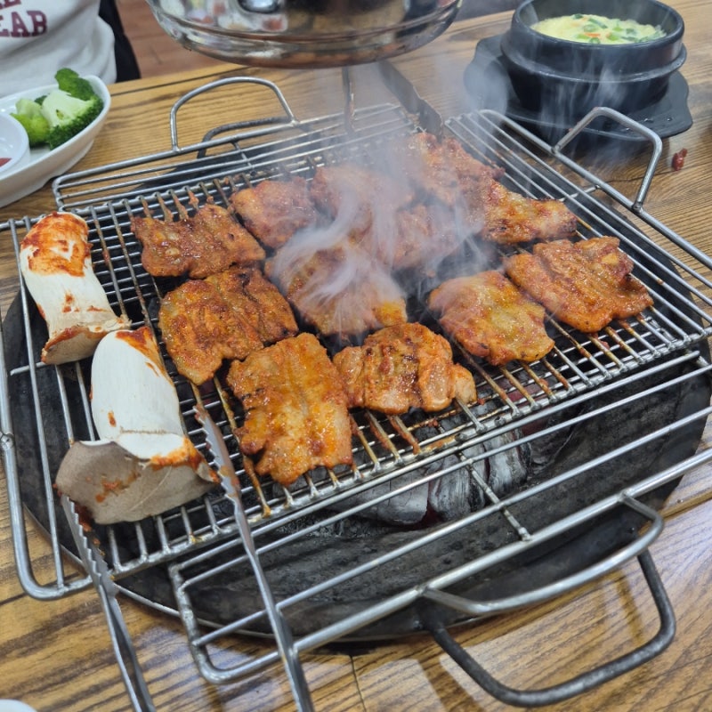 수원 영통맛집 [홍천화로구이 수원본점] 고추장삼겹살은 여기가 찐맛집 내돈내먹