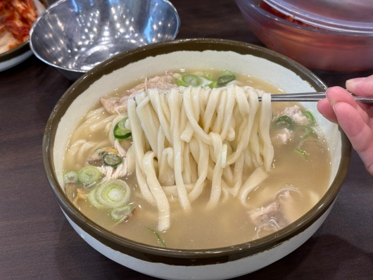  일산칼국수본점 닭칼국수 단일메뉴 / 평일 웨이팅 / 포장 후기