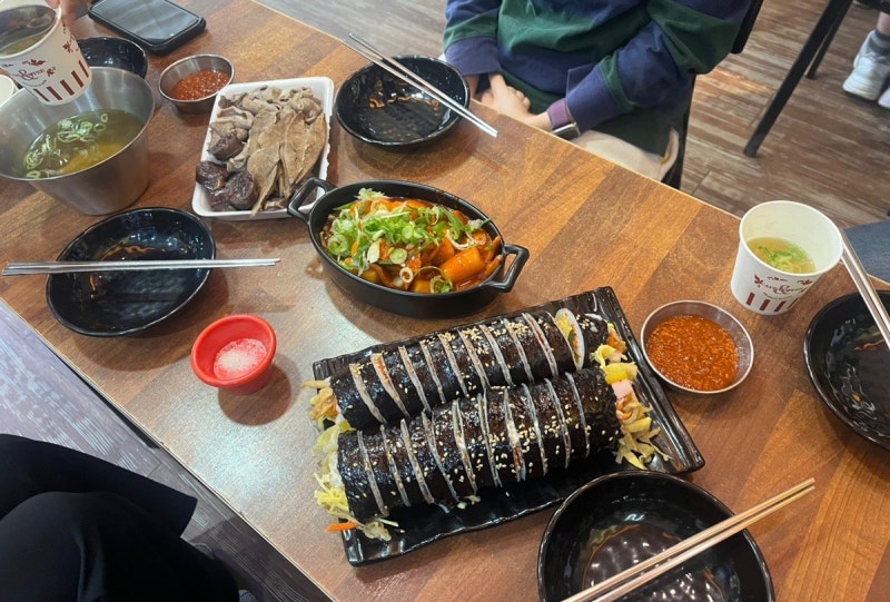 김밥과 튀김이 맛있었던 진해 부엉이 분식