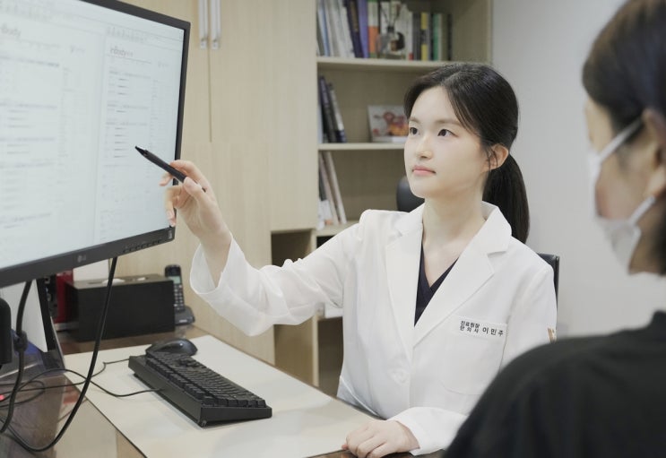  수원야간진료한의원 영통아킬레스건염 치료병원