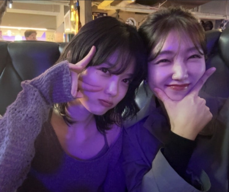   김유정 엄마가 ‘씨야 출신 이서안’?! ‘친애하는 X’ 현장 투샷으로 밝혀진 반전 인연