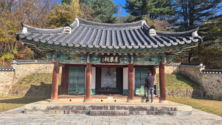  장수 여행 중이라면?! 가볼만한곳 논개사당, 가을산책 명소 [의암사]