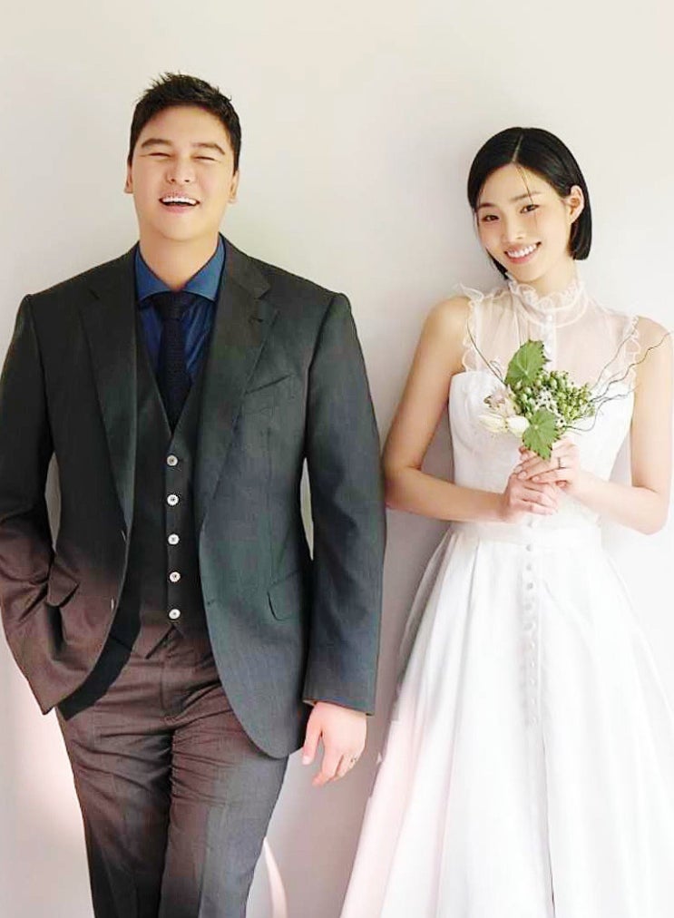 ‘하객 1천명’ 이장우 결혼식, 신혼여행 미룬 진짜 이유… 전현무 주례까지 총출동