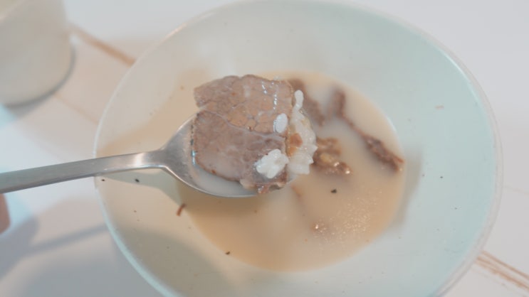  쌀쌀한 날씨에 딱! 착한한우 정육점의 진한 사골곰탕으로 간편하게 몸보신해요