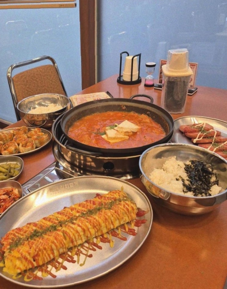  독산역김치찌개 제대로 한 그릇! 깊은 맛에 숟가락 멈출 수 없던 날