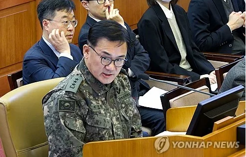 <b>윤석열</b>, 작년 5~6월 <b>계엄</b> 언급” 전 국군방첩사령관 <b>여인형</b>의... 