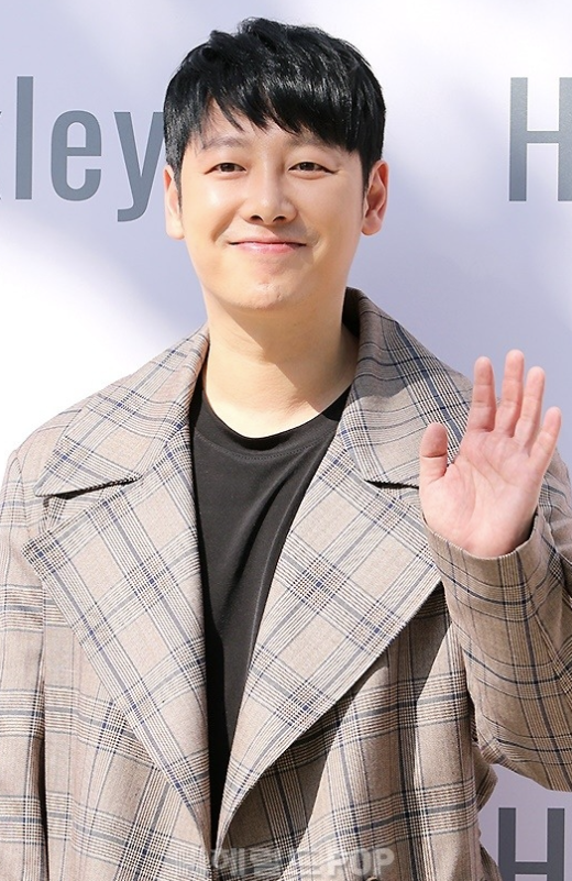   김동욱, 드디어 아빠 된다! 아내 스텔라 임신 소식…내년 초 출산 예정이라니?!