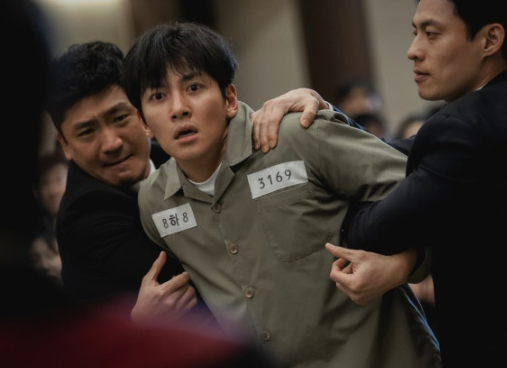   지창욱, 탈옥 눈빛 하나로 ‘조각도시’ 글로벌 2위를 뒤집어놨다?!