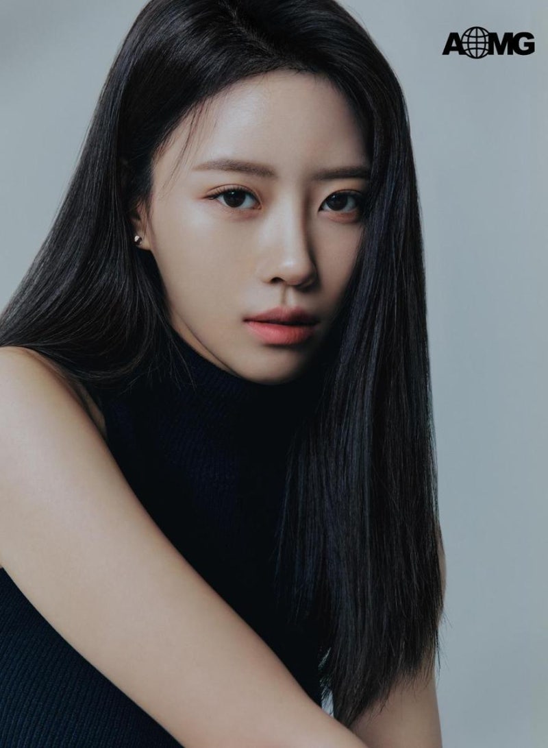 “새 판에서 더 뛰어놀래요”…이미주, AOMG 품에서 터질 육각형 반전 에너지