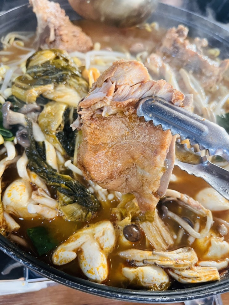  구미봉곡동맛집 시골뚝배기 진한 국물의 버섯감자탕