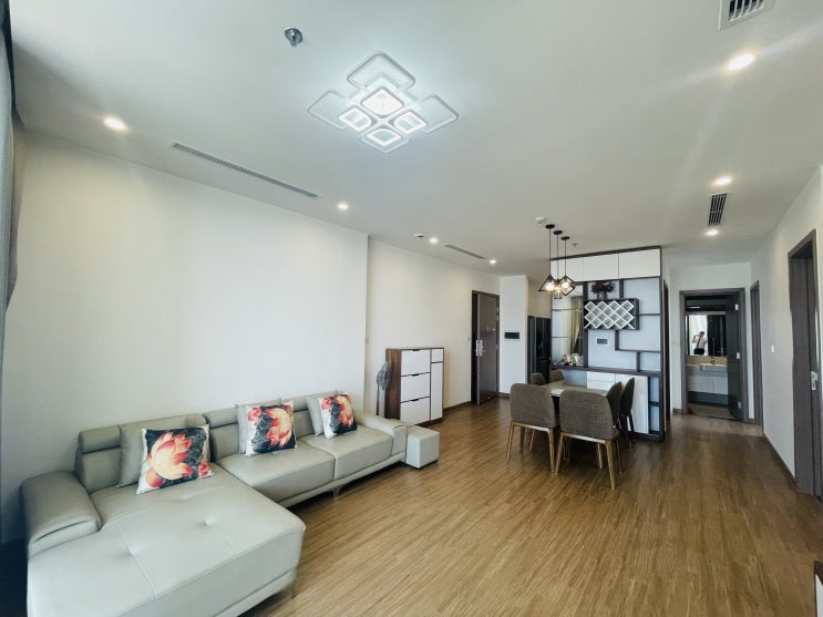  하노이 스카이레이크 S1 3룸 풀옵션 호수전망 $1500 111m2 좋은 아파트 임대 알려드립니다 ( VINHOMES SKYLAKE)